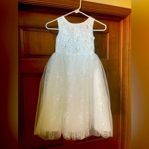 NWT FLOWER GIRL DRESS size 6